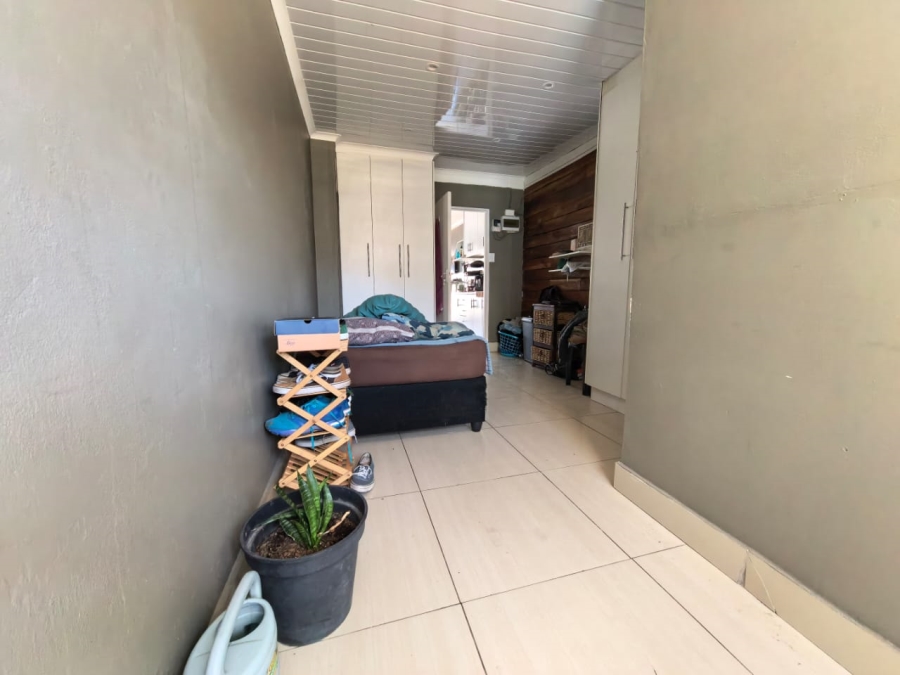 8 Bedroom Property for Sale in Turf Hall Estate Western Cape